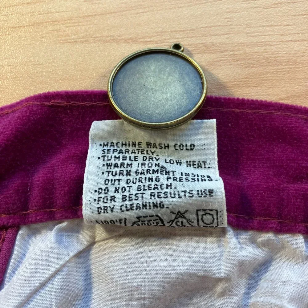 Gloria Vanderbilt Vintage Magenta Velvet Pants Size 12 - Picture 4 of 7